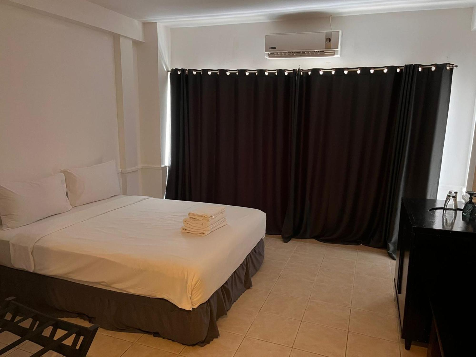 Shalom Center Chaweng Samui Hotel Bagian luar foto