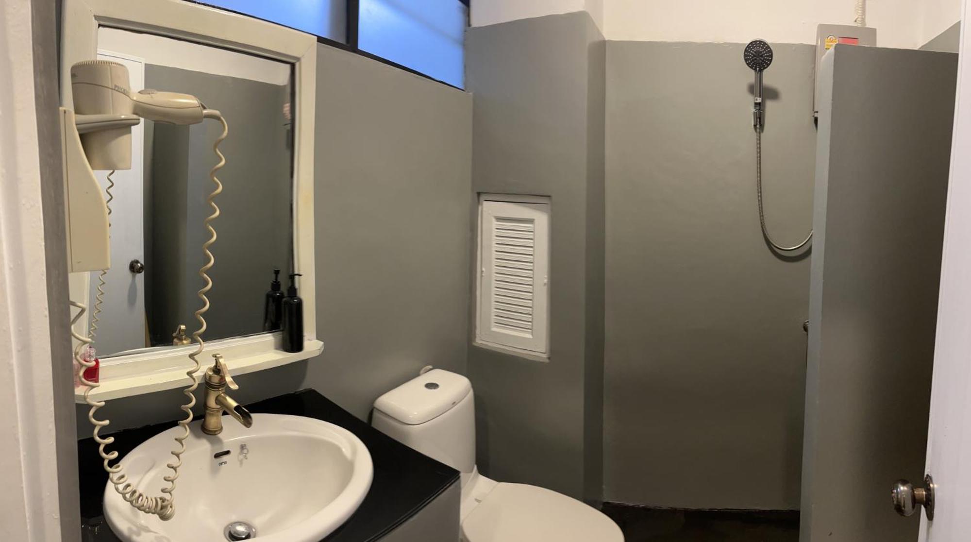 Shalom Center Chaweng Samui Hotel Bagian luar foto
