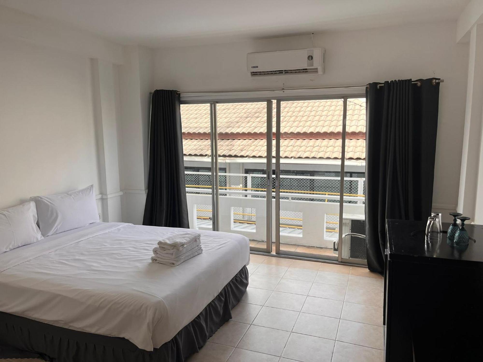 Shalom Center Chaweng Samui Hotel Bagian luar foto
