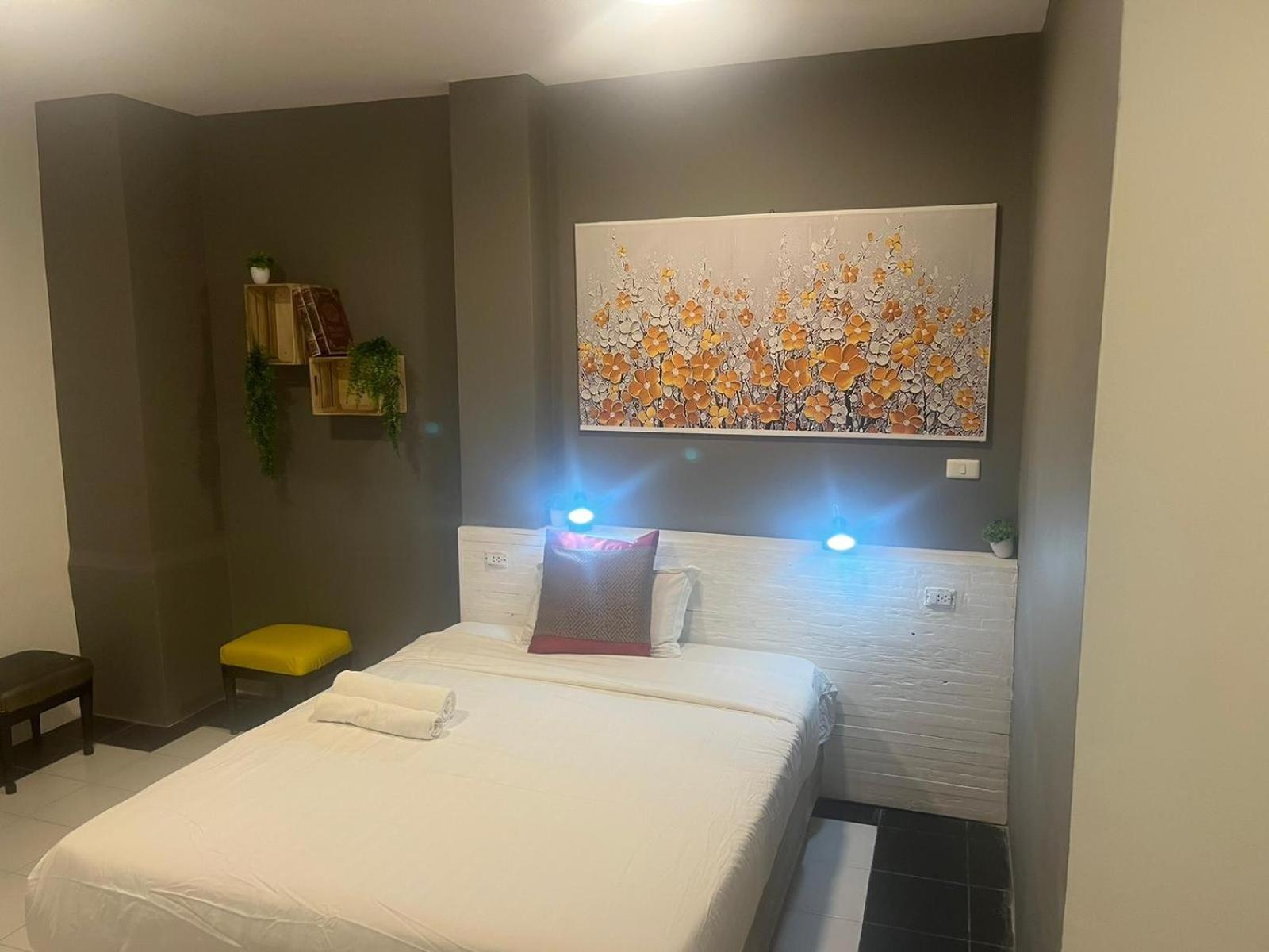 Shalom Center Chaweng Samui Hotel Bagian luar foto